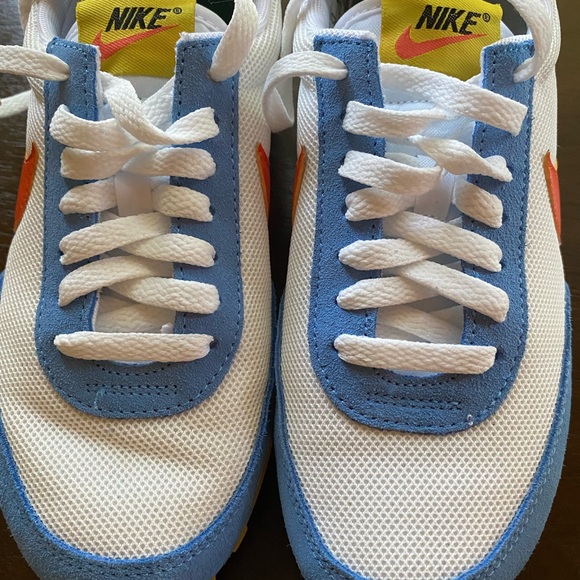 Nike DayBreak (DBreak) Women’s Sneakers (Size 5.5) - Picture 3 of 5